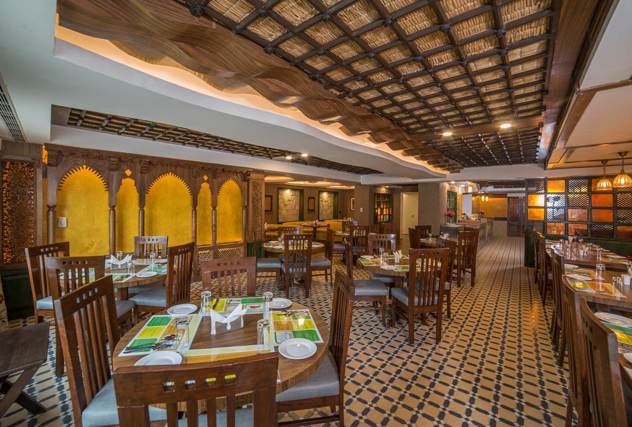 Lemon Tree Hotel Srinagar Ngoại thất bức ảnh