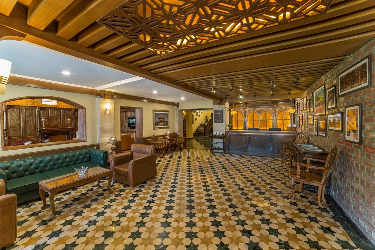 Lemon Tree Hotel Srinagar Ngoại thất bức ảnh